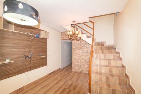 Sala de casa para alugar com 3 quartos, 115m² em Vila da Oportunidade, Carapicuíba