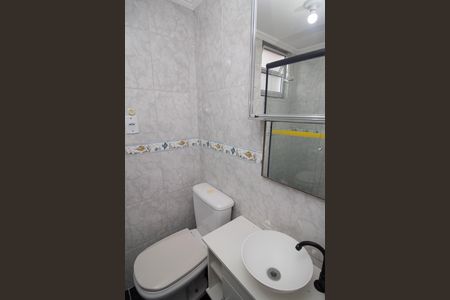 Banheiro de apartamento à venda com 2 quartos, 56m² em Jardim Vivan, São Paulo