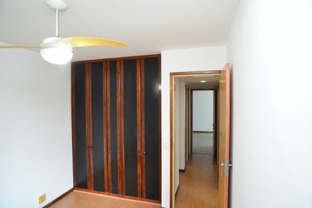 Apartamento para alugar com 139m², 4 quartos e 2 vagas Apartamento para alugar com 139m², 4 quartos e 2 vagasQuarto 2