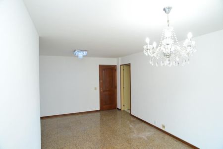 Apartamento para alugar com 139m², 4 quartos e 2 vagas Apartamento para alugar com 139m², 4 quartos e 2 vagasSala