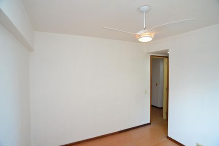 Apartamento para alugar com 139m², 4 quartos e 2 vagas Apartamento para alugar com 139m², 4 quartos e 2 vagasSuíte