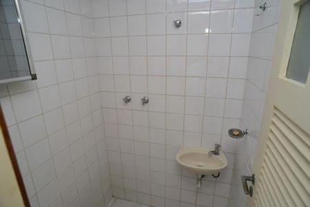 Apartamento para alugar com 139m², 4 quartos e 2 vagas Apartamento para alugar com 139m², 4 quartos e 2 vagasBanheiro de Serviço