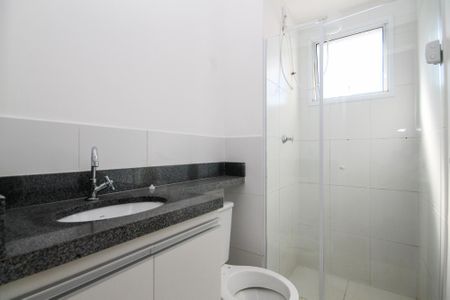 Apartamento para alugar com 46m², 2 quartos e 1 vaga Apartamento para alugar com 46m², 2 quartos e 1 vagaBanheiro