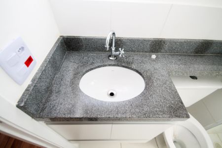 Apartamento para alugar com 46m², 2 quartos e 1 vaga Apartamento para alugar com 46m², 2 quartos e 1 vagaBanheiro