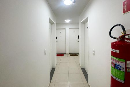 Apartamento para alugar com 46m², 2 quartos e 1 vaga Apartamento para alugar com 46m², 2 quartos e 1 vagaHall Andar