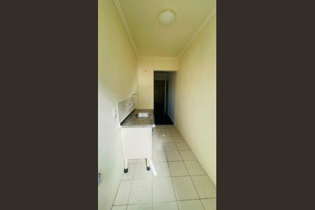 Cozinha de apartamento para alugar com 2 quartos, 54m² em Jardim Arco-iris, Cotia