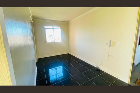 Sala de apartamento para alugar com 2 quartos, 54m² em Jardim Arco-iris, Cotia