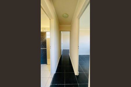 Corredor de apartamento para alugar com 2 quartos, 54m² em Jardim Arco-iris, Cotia