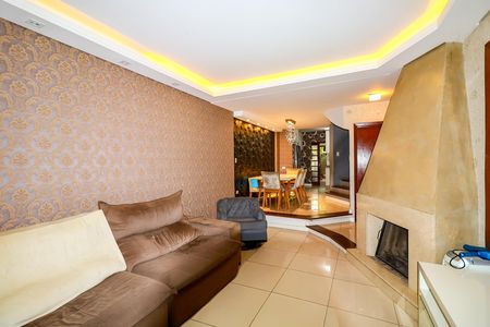 Casa de condomínio à venda com 220m², 3 quartos e 3 vagas