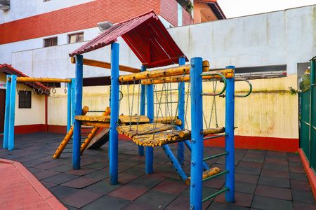 Casa de condomínio à venda com 220m², 3 quartos e 3 vagas