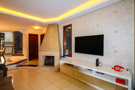Casa de condomínio à venda com 220m², 3 quartos e 3 vagas