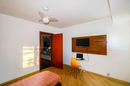 Casa de condomínio à venda com 220m², 3 quartos e 3 vagas