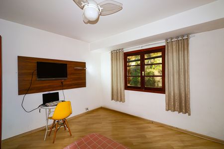 Casa de condomínio à venda com 220m², 3 quartos e 3 vagas
