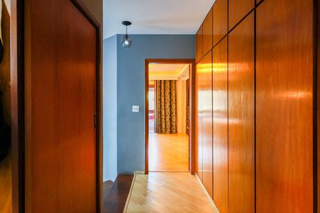 Casa de condomínio à venda com 220m², 3 quartos e 3 vagas