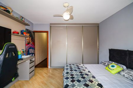 Casa de condomínio à venda com 220m², 3 quartos e 3 vagas