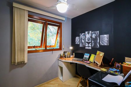 Casa de condomínio à venda com 220m², 3 quartos e 3 vagas