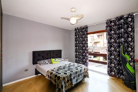 Casa de condomínio à venda com 220m², 3 quartos e 3 vagas