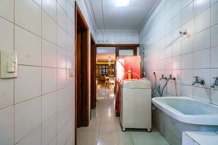 Casa de condomínio à venda com 220m², 3 quartos e 3 vagas