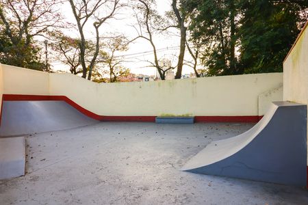 Casa de condomínio à venda com 220m², 3 quartos e 3 vagas