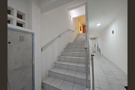 Apartamento para alugar com 60m², 2 quartos e 1 vagaEscada