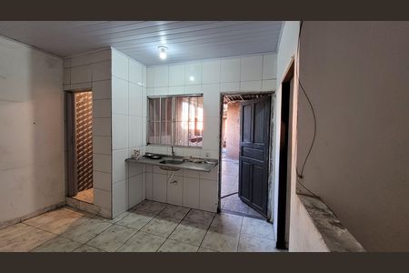Casa para alugar com 1 quarto, 50m² em Jardim Miray, Itaquaquecetuba