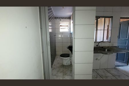 Banheiro de casa para alugar com 1 quarto, 50m² em Jardim Miray, Itaquaquecetuba