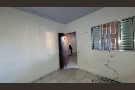 Quarto de casa para alugar com 1 quarto, 50m² em Jardim Miray, Itaquaquecetuba