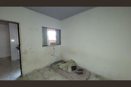 Quarto de casa para alugar com 1 quarto, 50m² em Jardim Miray, Itaquaquecetuba