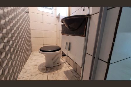 Casa para alugar com 50m², 1 quarto e 1 vaga Casa para alugar com 50m², 1 quarto e 1 vagaBanheiro