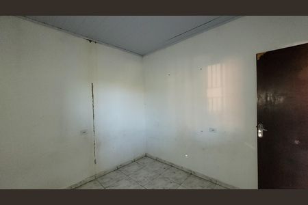 Quarto de casa para alugar com 1 quarto, 50m² em Jardim Miray, Itaquaquecetuba