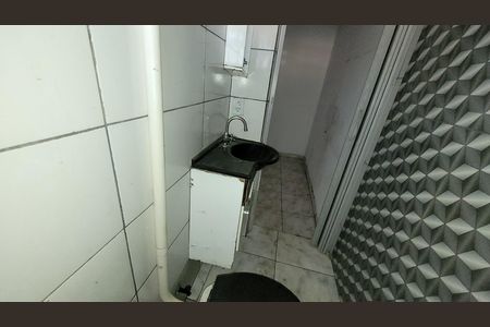 Casa para alugar com 50m², 1 quarto e 1 vaga Casa para alugar com 50m², 1 quarto e 1 vagaBanheiro