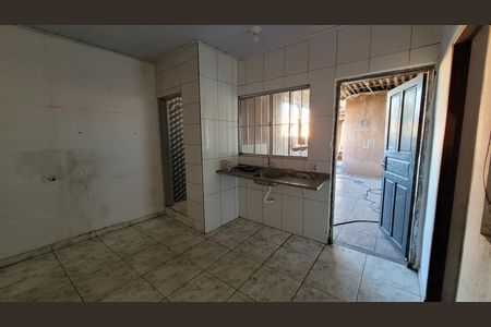 Casa para alugar com 50m², 1 quarto e 1 vaga