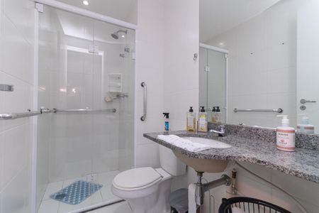 Apartamento à venda com 73m², 3 quartos e 1 vaga Apartamento à venda com 73m², 3 quartos e 1 vagaBanheiro 2