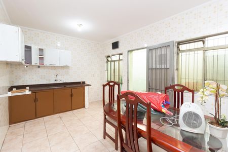 Casa à venda com 300m², 2 quartos e 4 vagas Casa à venda com 300m², 2 quartos e 4 vagasCozinha
