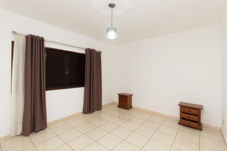 Casa à venda com 300m², 2 quartos e 4 vagas Casa à venda com 300m², 2 quartos e 4 vagasQuarto 2