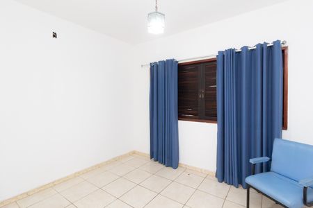 Casa à venda com 300m², 2 quartos e 4 vagas Casa à venda com 300m², 2 quartos e 4 vagasQuarto 1