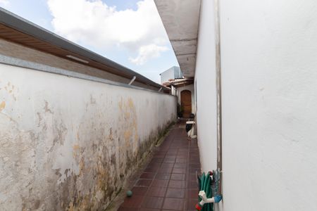 Casa à venda com 300m², 2 quartos e 4 vagas Casa à venda com 300m², 2 quartos e 4 vagasCorredor