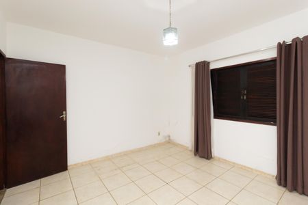 Quarto 2 de casa à venda com 2 quartos, 300m² em Vila Curuçá Velha, São Paulo