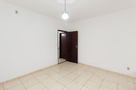 Casa à venda com 300m², 2 quartos e 4 vagas Casa à venda com 300m², 2 quartos e 4 vagasQuarto 2
