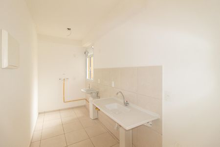 Apartamento para alugar com 44m², 2 quartos e 1 vaga Apartamento para alugar com 44m², 2 quartos e 1 vagaCozinha e Área de Serviço