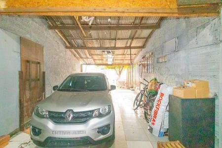 Garagem de casa à venda com 2 quartos, 108m² em Harmonia, Canoas