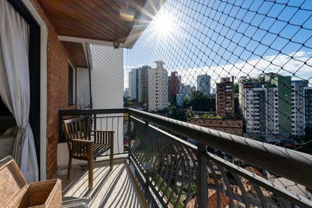 Apartamento à venda com 3 quartos, 144m² em Real Parque, São Paulo