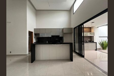 Casa de condomínio à venda com 183m², 3 quartos e 4 vagas