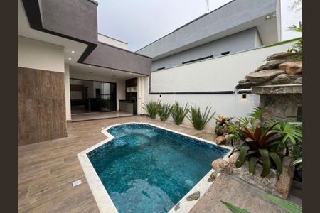 Casa de condomínio à venda com 183m², 3 quartos e 4 vagas