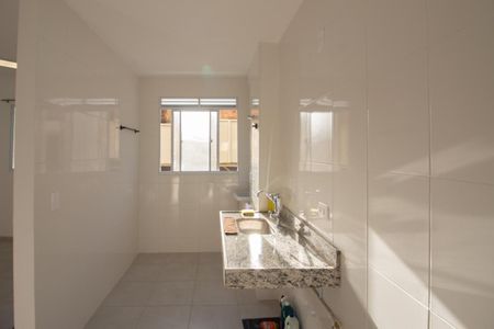 Apartamento para alugar com 50m², 2 quartos e 1 vaga Apartamento para alugar com 50m², 2 quartos e 1 vagaCozinha e Área de Serviço