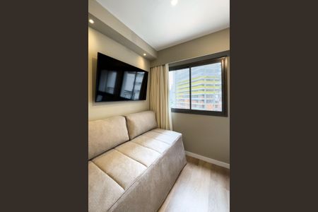 Studio à venda com 24m², 1 quarto e sem vaga Studio à venda com 24m², 1 quarto e sem vagaSala / Quarto