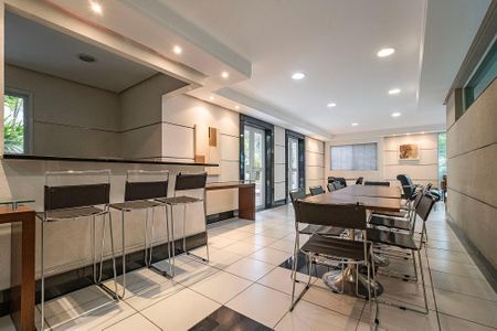 Apartamento à venda com 130m², 3 quartos e 3 vagas Apartamento à venda com 130m², 3 quartos e 3 vagasSalão de Festas