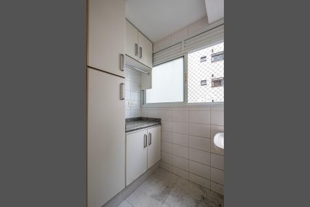 Apartamento à venda com 130m², 3 quartos e 3 vagas Apartamento à venda com 130m², 3 quartos e 3 vagasÁrea de Serviço