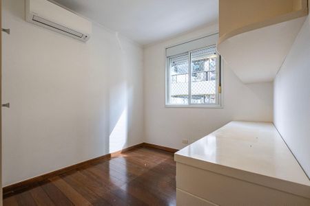 Apartamento à venda com 130m², 3 quartos e 3 vagas Apartamento à venda com 130m², 3 quartos e 3 vagasSuíte 2