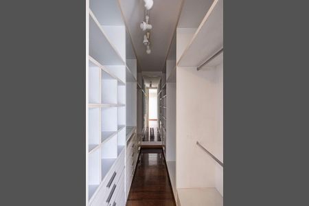 Apartamento à venda com 130m², 3 quartos e 3 vagas Apartamento à venda com 130m², 3 quartos e 3 vagasSuíte 1